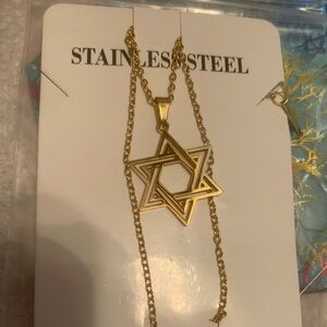Gold Star Pendant Necklace